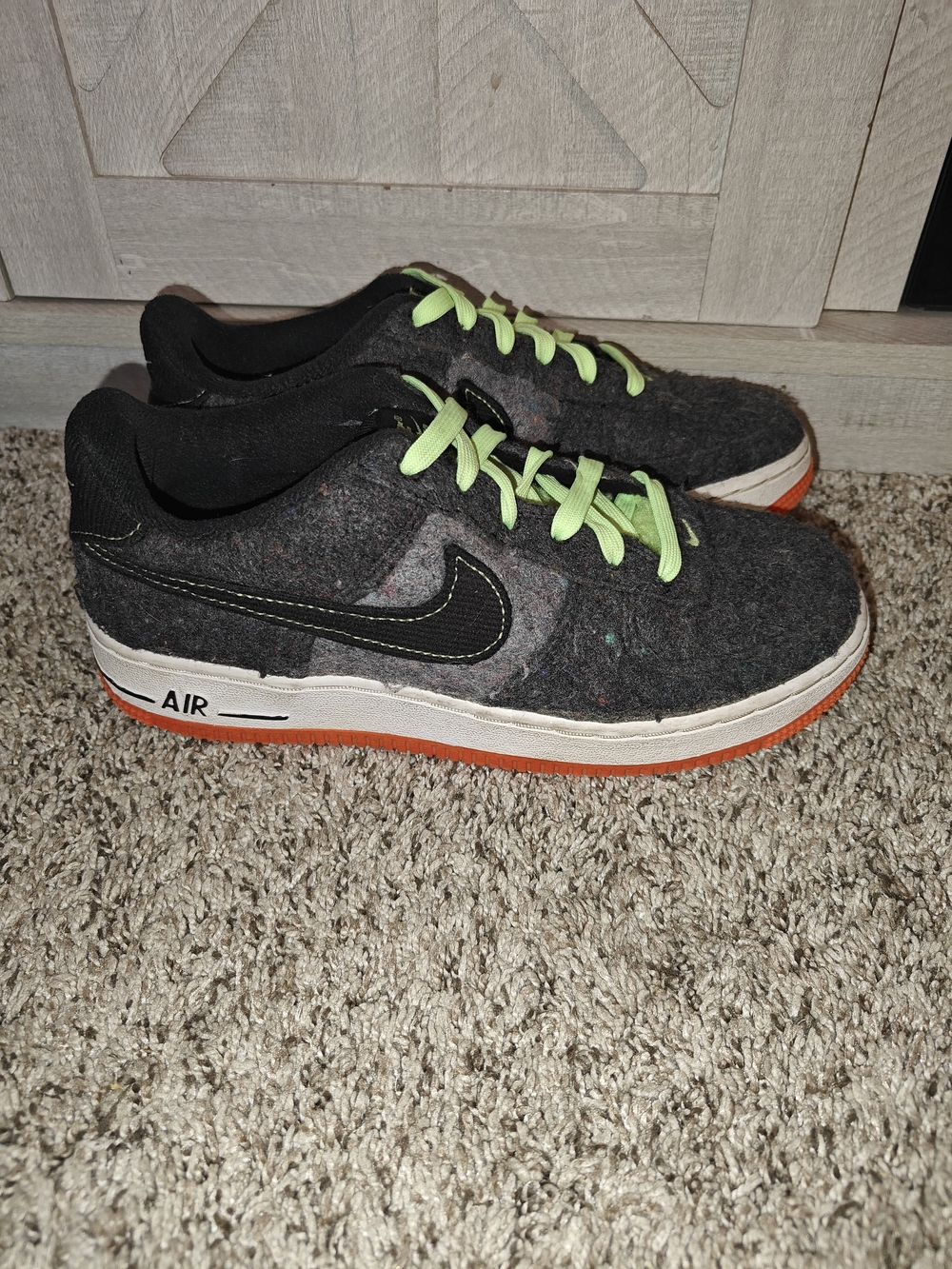 Nike Air Force 1 LV8 GS 'Halloween Spooktacular Sneakers Size 5Y - Picture 3 of 6